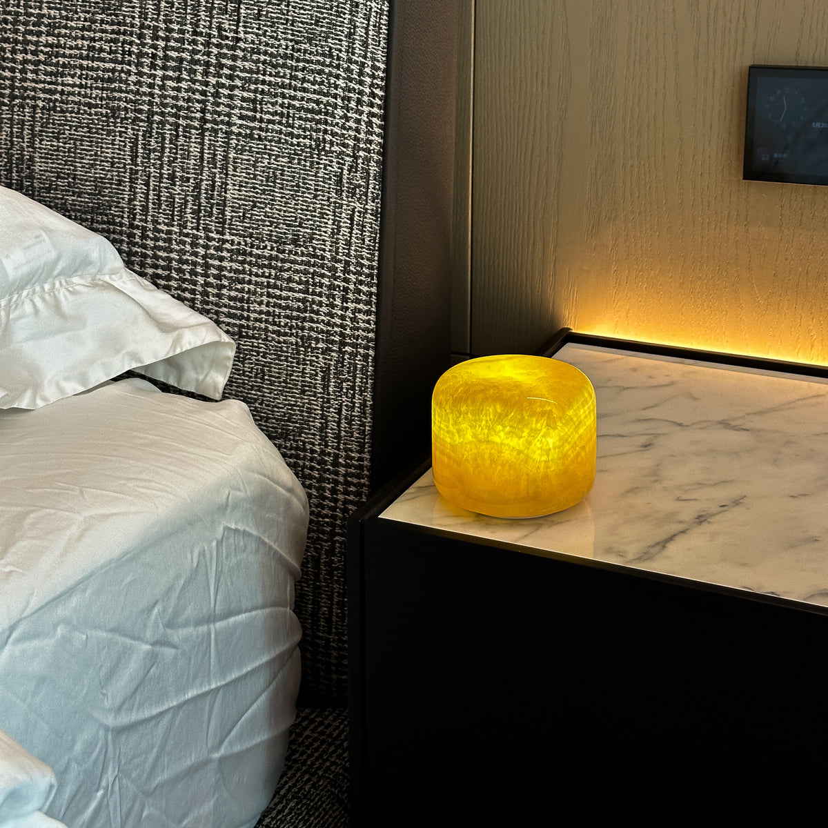 Golden jade marble cordless touch lamp