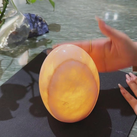 Cordless Marble Touch Lamp – Easter Egg Design in Natural Stone