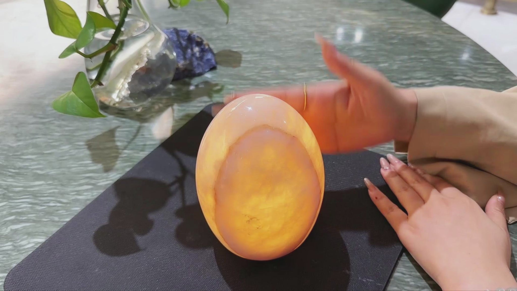 Cordless Marble Touch Lamp – Easter Egg Design in Natural Stone